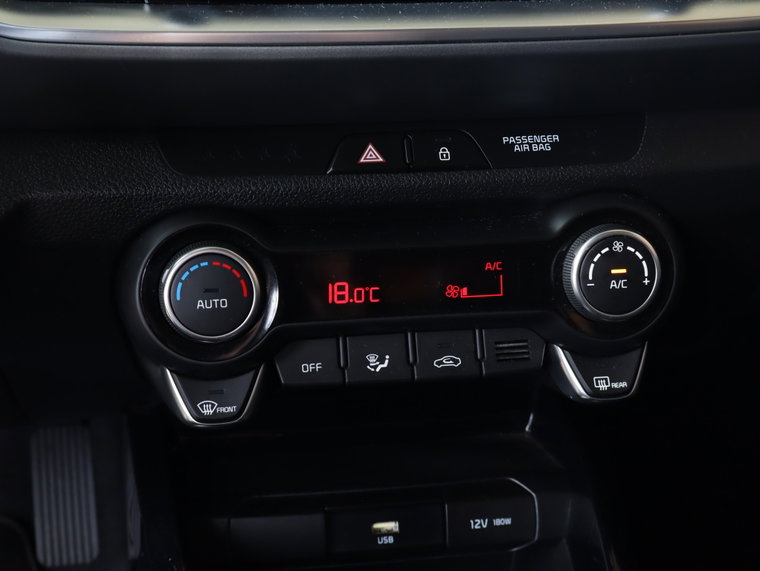 Vehicle Image 28