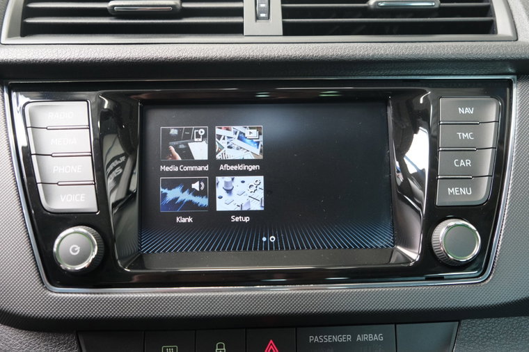 Vehicle Image 21