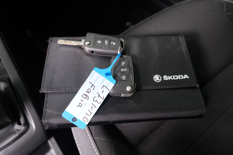 Vehicle Image 31