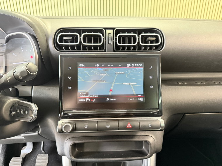 Vehicle Image 37