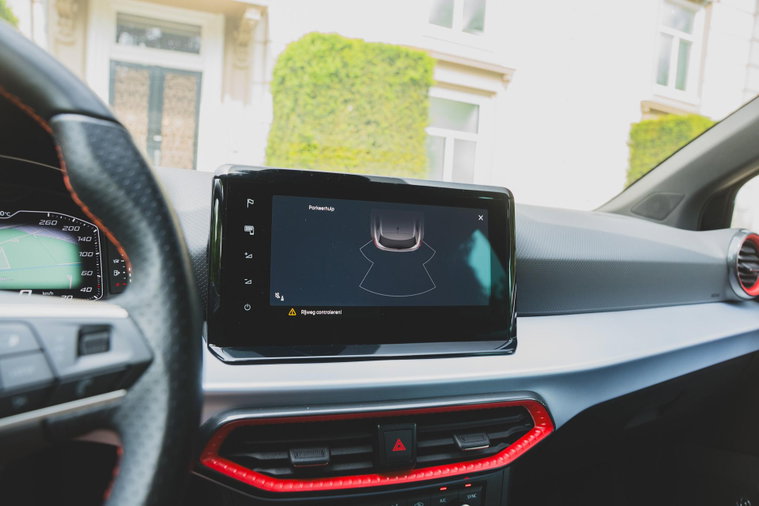 Vehicle Image 12