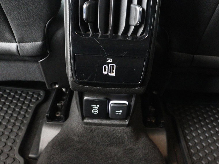 Vehicle Image 37