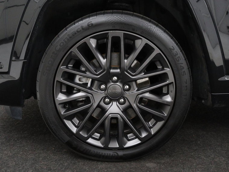 Vehicle Image 40