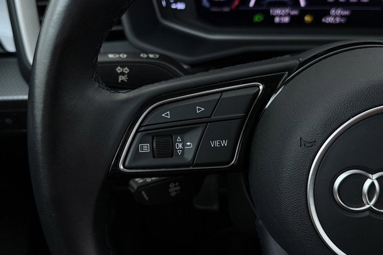 Vehicle Image 30