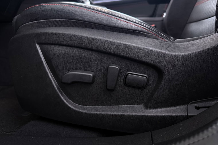 Vehicle Image 36