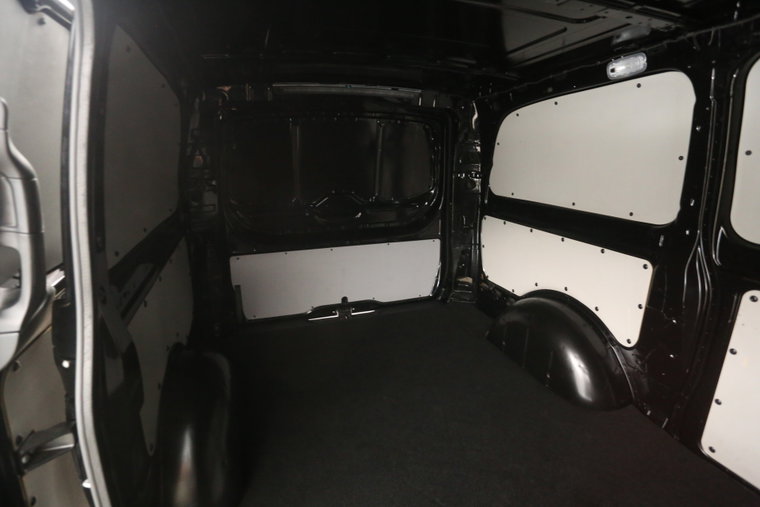 Vehicle Image 23