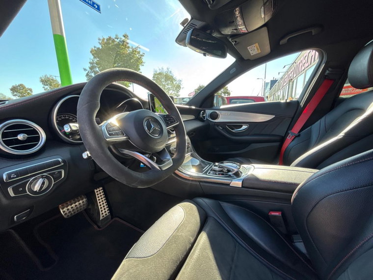 Vehicle Image 37