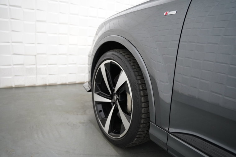 Vehicle Image 30