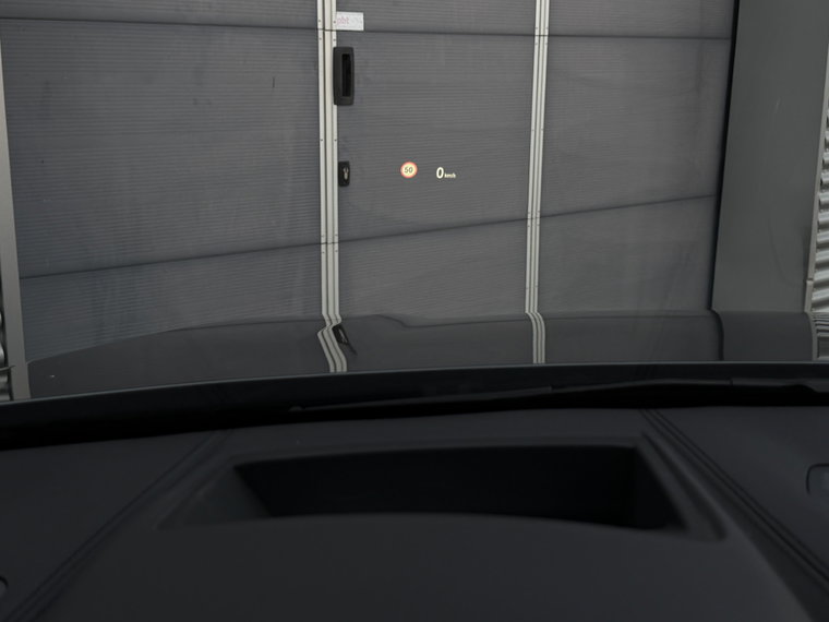 Vehicle Image 29