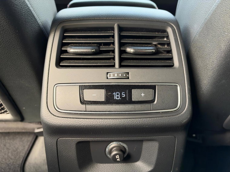 Vehicle Image 28