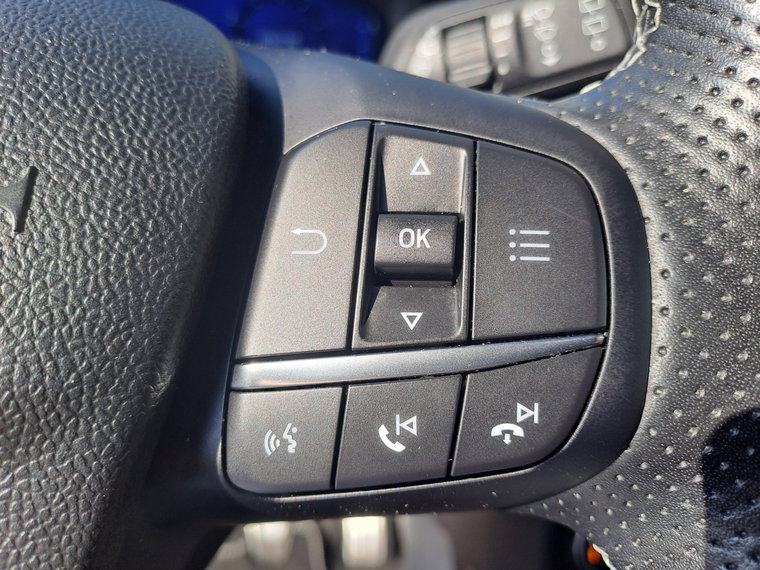 Vehicle Image 26