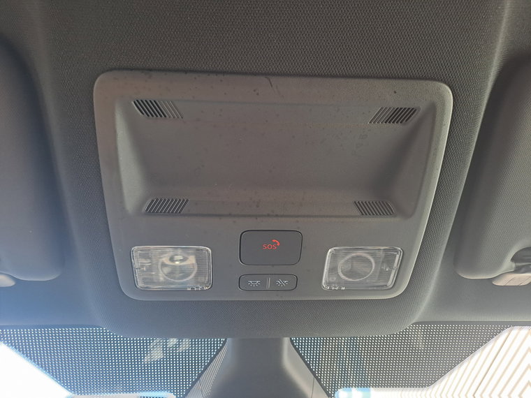Vehicle Image 32