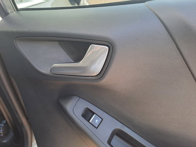 Vehicle Image 45