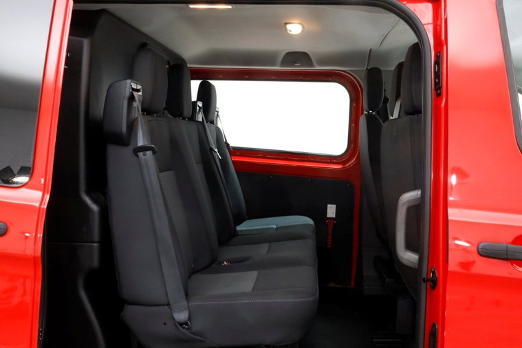 Vehicle Image 6
