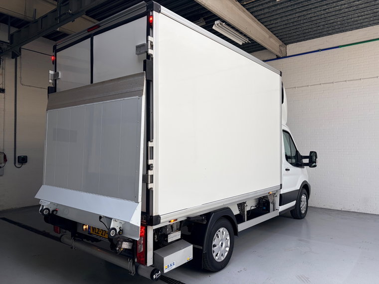 Vehicle Image 8