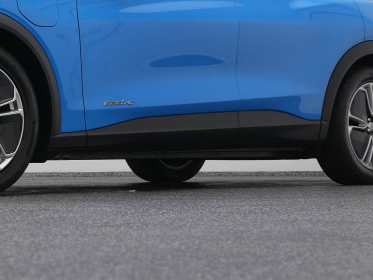 Vehicle Image 38