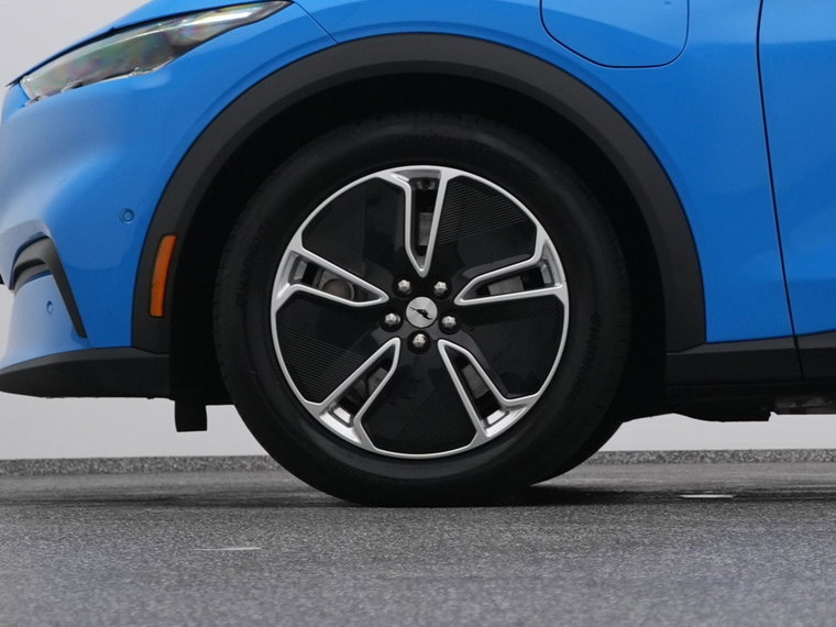 Vehicle Image 40
