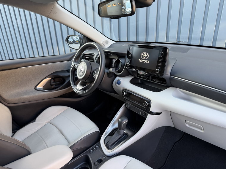 Vehicle Image 15