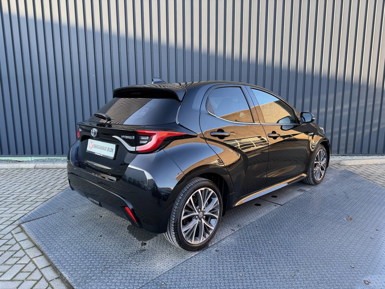 Vehicle Image 9