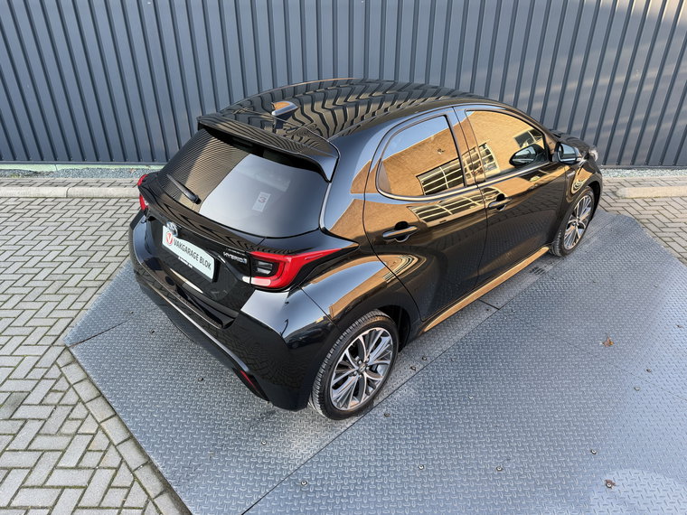 Vehicle Image 10