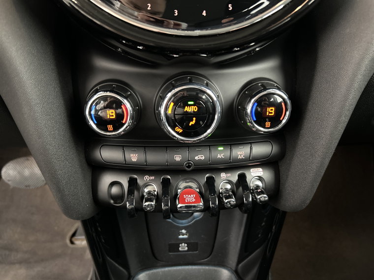 Vehicle Image 45