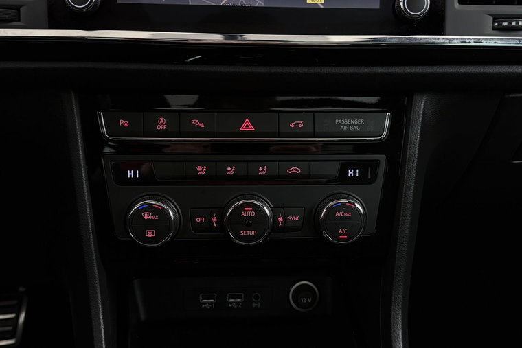 Vehicle Image 28