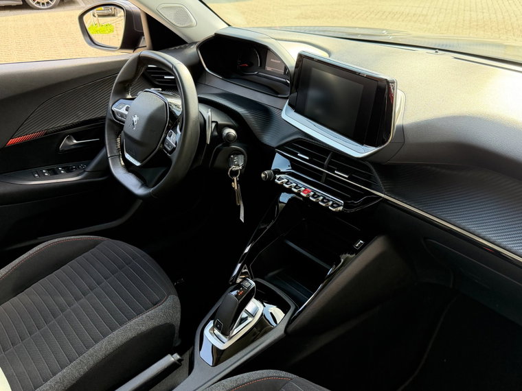 Vehicle Image 30