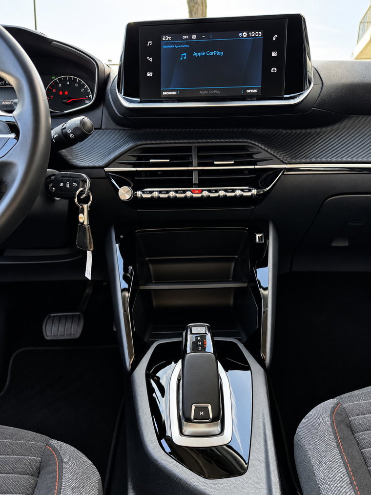 Vehicle Image 40