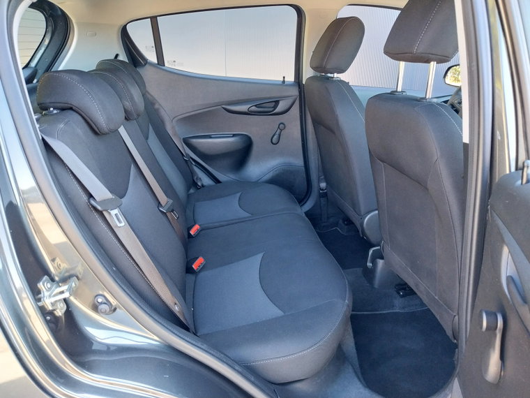 Vehicle Image 22