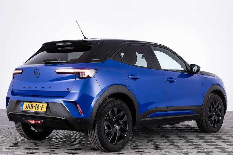 Vehicle Image 60