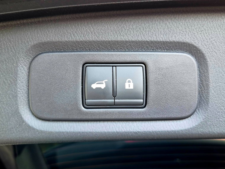 Vehicle Image 52