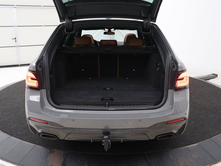 Vehicle Image 38