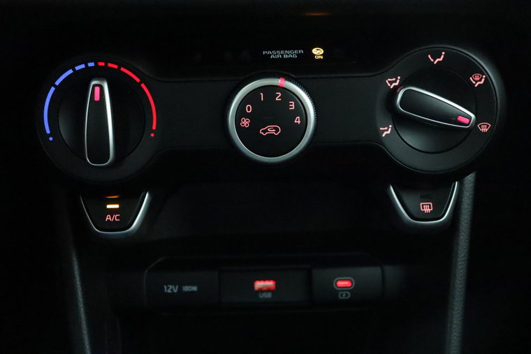Vehicle Image 24