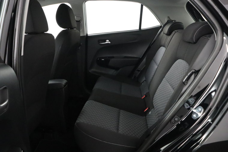 Vehicle Image 32