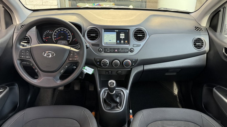 Vehicle Image 15
