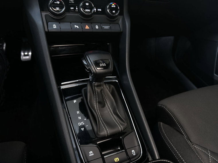 Vehicle Image 25