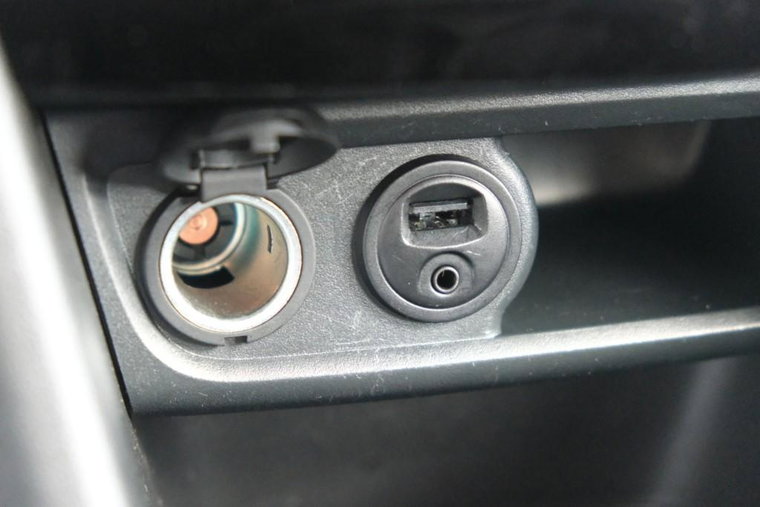 Vehicle Image 23