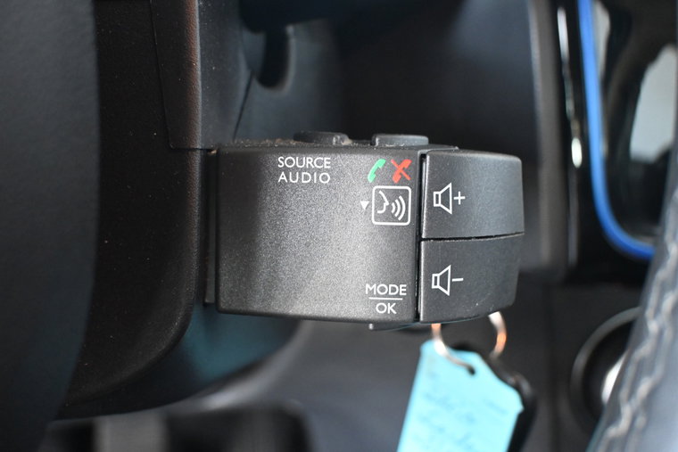 Vehicle Image 36