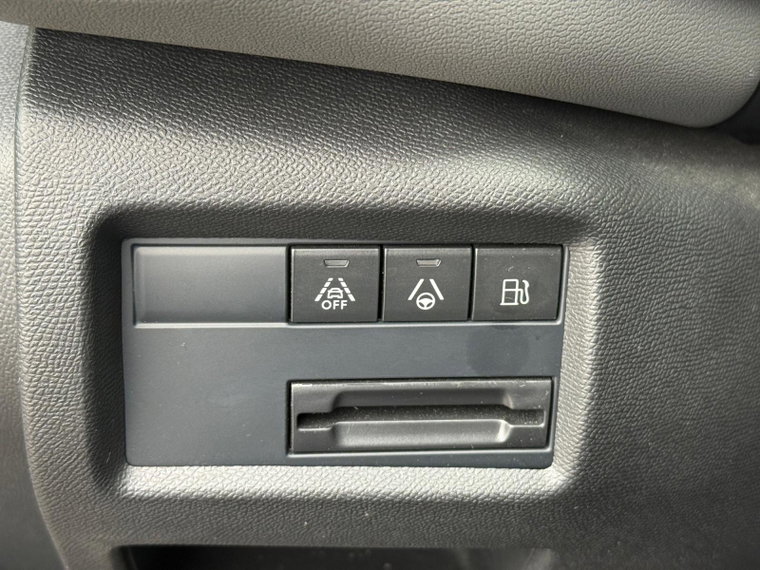 Vehicle Image 26