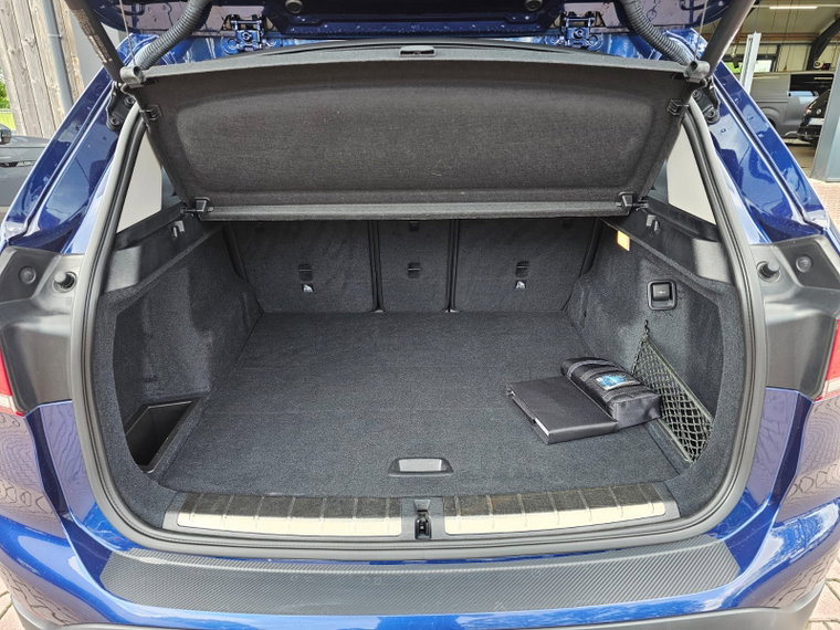 Vehicle Image 33