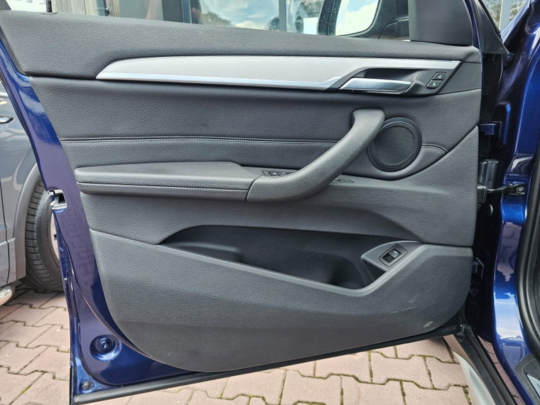 Vehicle Image 38