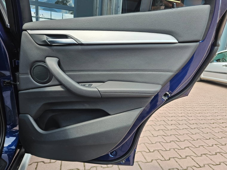 Vehicle Image 43