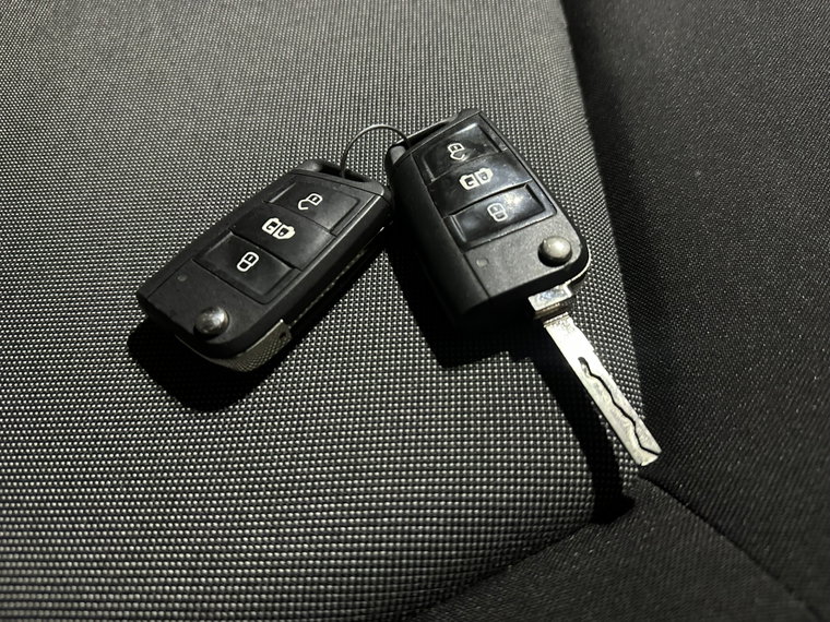 Vehicle Image 17