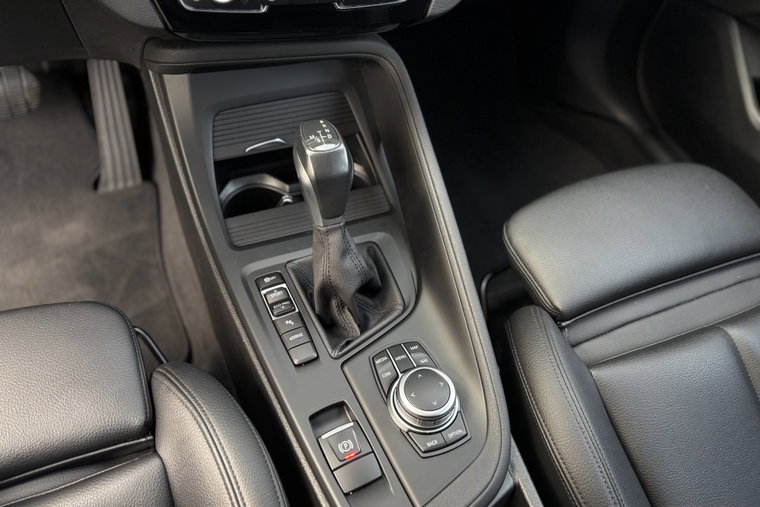 Vehicle Image 24