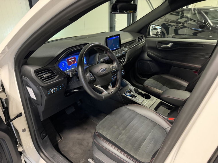 Vehicle Image 26