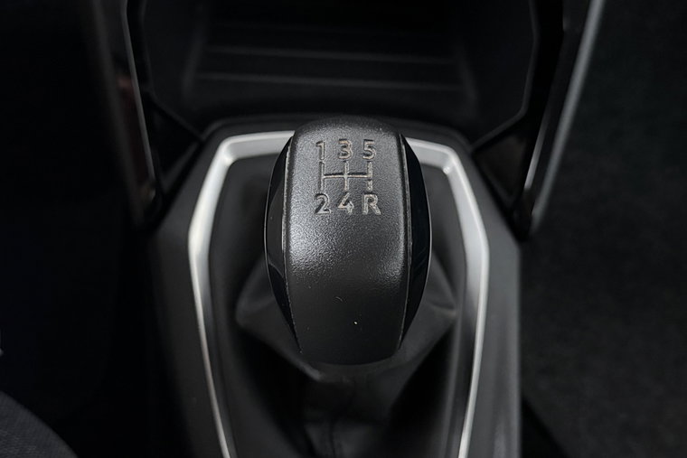 Vehicle Image 19