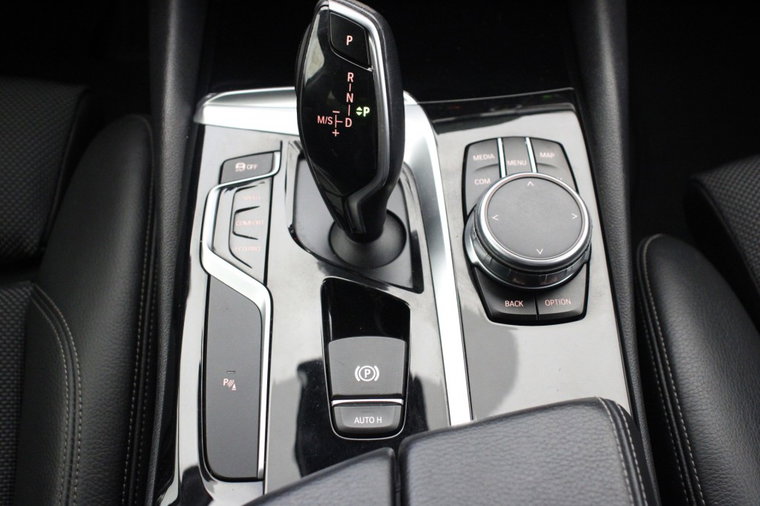 Vehicle Image 28