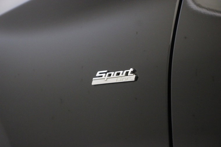 Vehicle Image 35