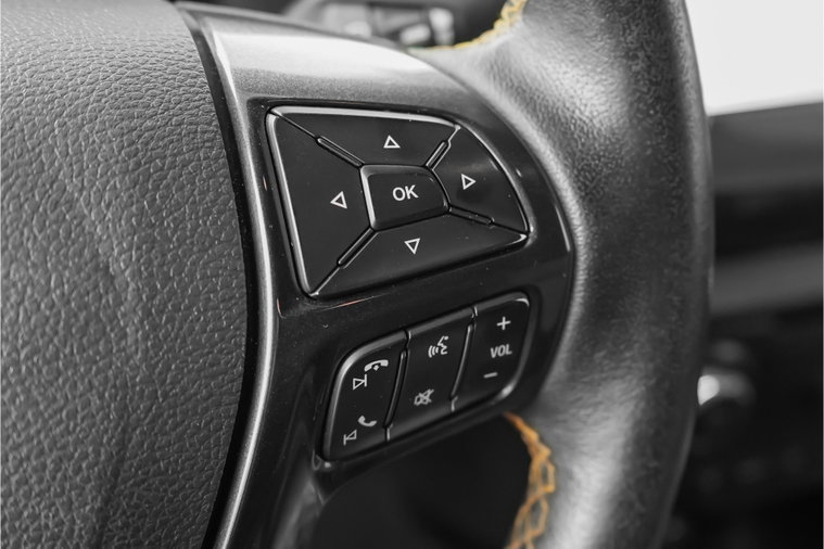 Vehicle Image 32