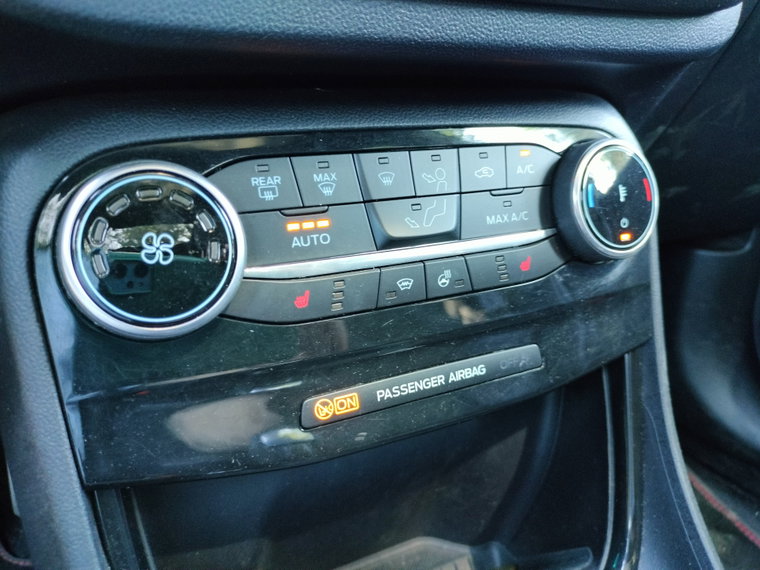 Vehicle Image 34